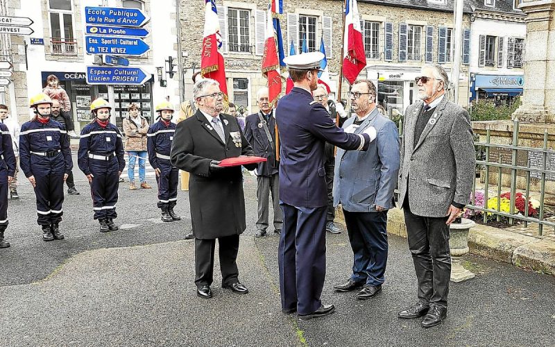 Photo de la section UNC de Landivisiau